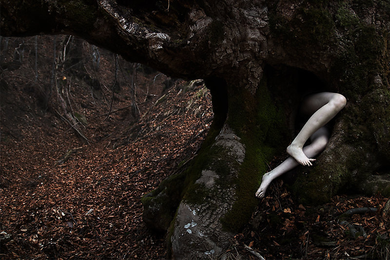 "Helena Helfrecht" surreal haunting photography dreams nightmares dark artist photographer