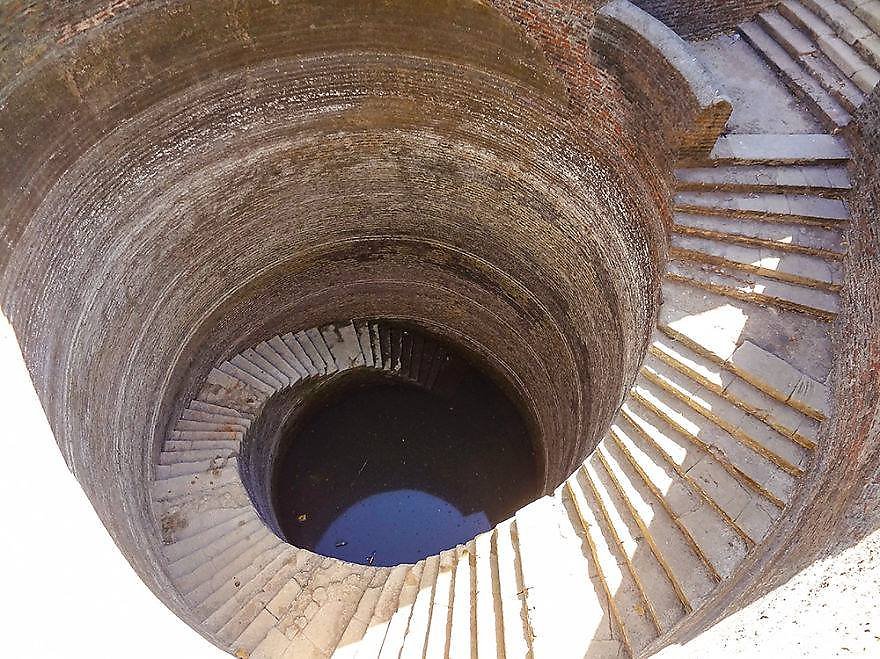 Stepwells Baori Baoli underground pools and wellsprings wonders of ancient architecture from India photographs by Victoria Lautman
